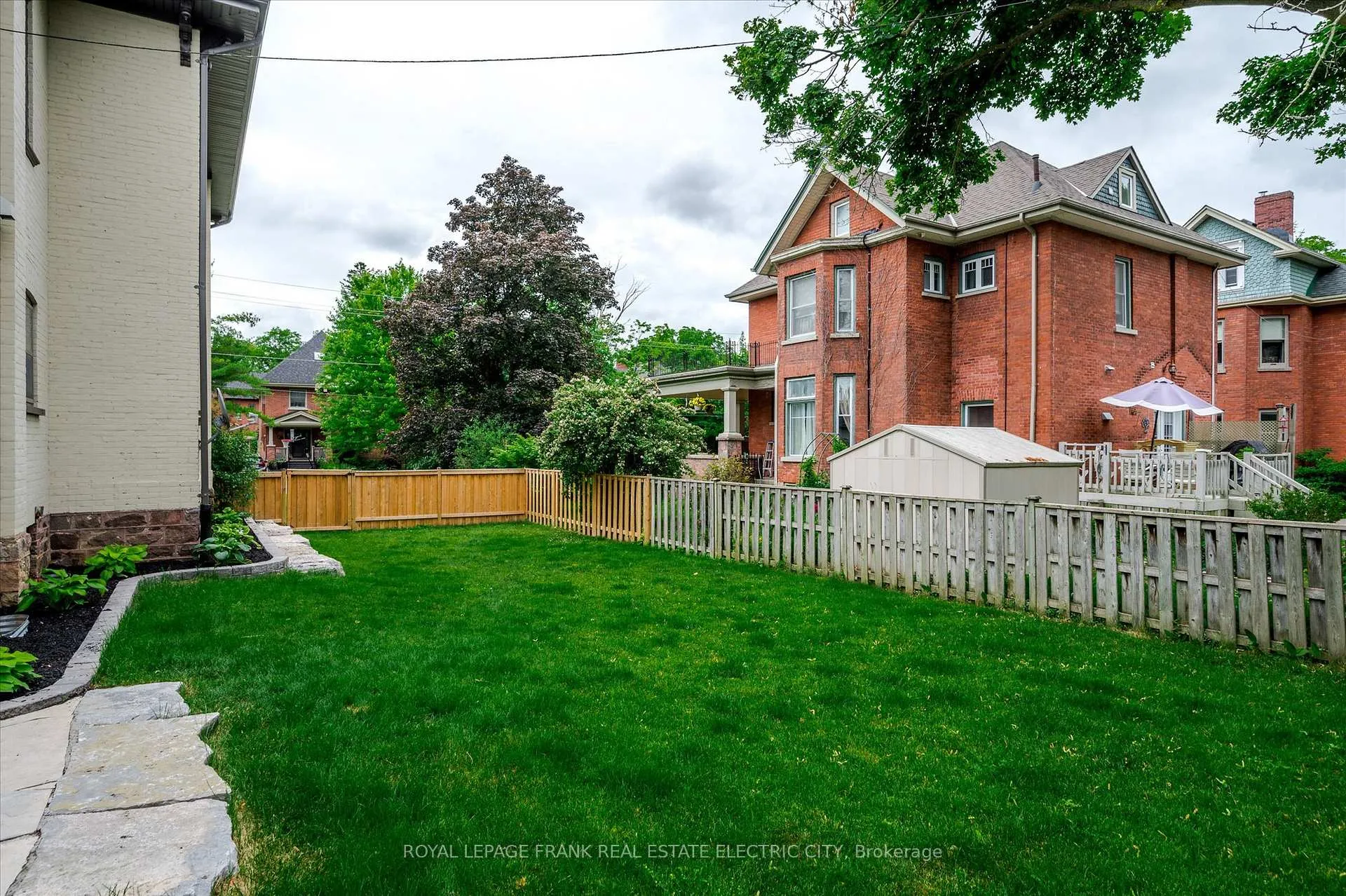 Photo 42 of 452 Hunter Street W, Peterborough, Town Ward 3 — HOMEH