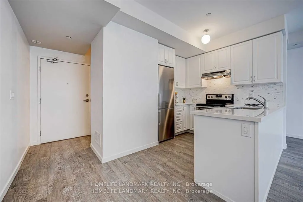Photo 6 of Unit 102, 500 Alex Gardner Circle, Aurora, Aurora Heights — HOMEH