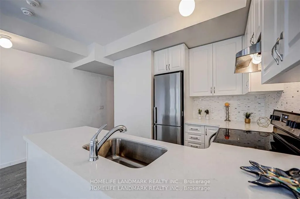 Photo 8 of Unit 102, 500 Alex Gardner Circle, Aurora, Aurora Heights — HOMEH