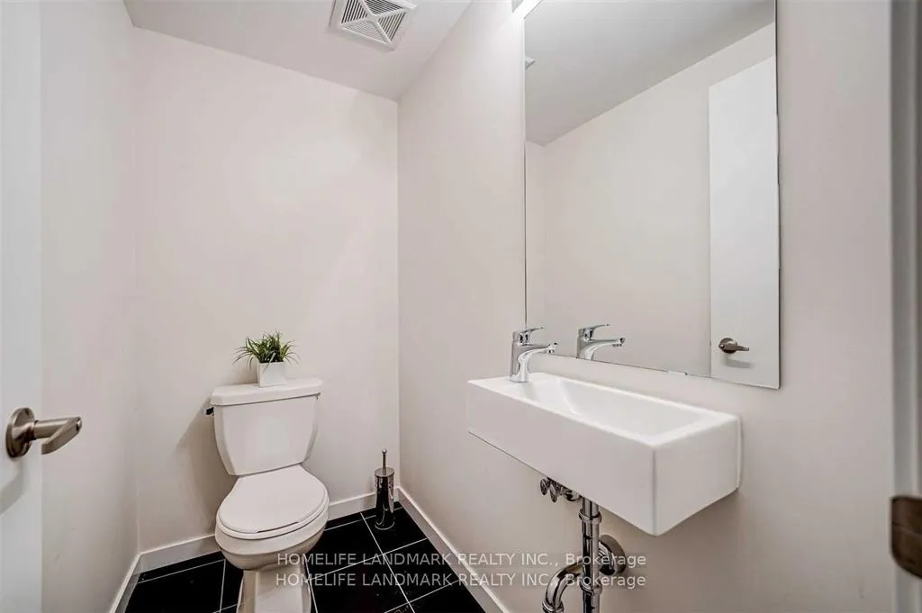 Photo 12 of Unit 102, 500 Alex Gardner Circle, Aurora, Aurora Heights — HOMEH