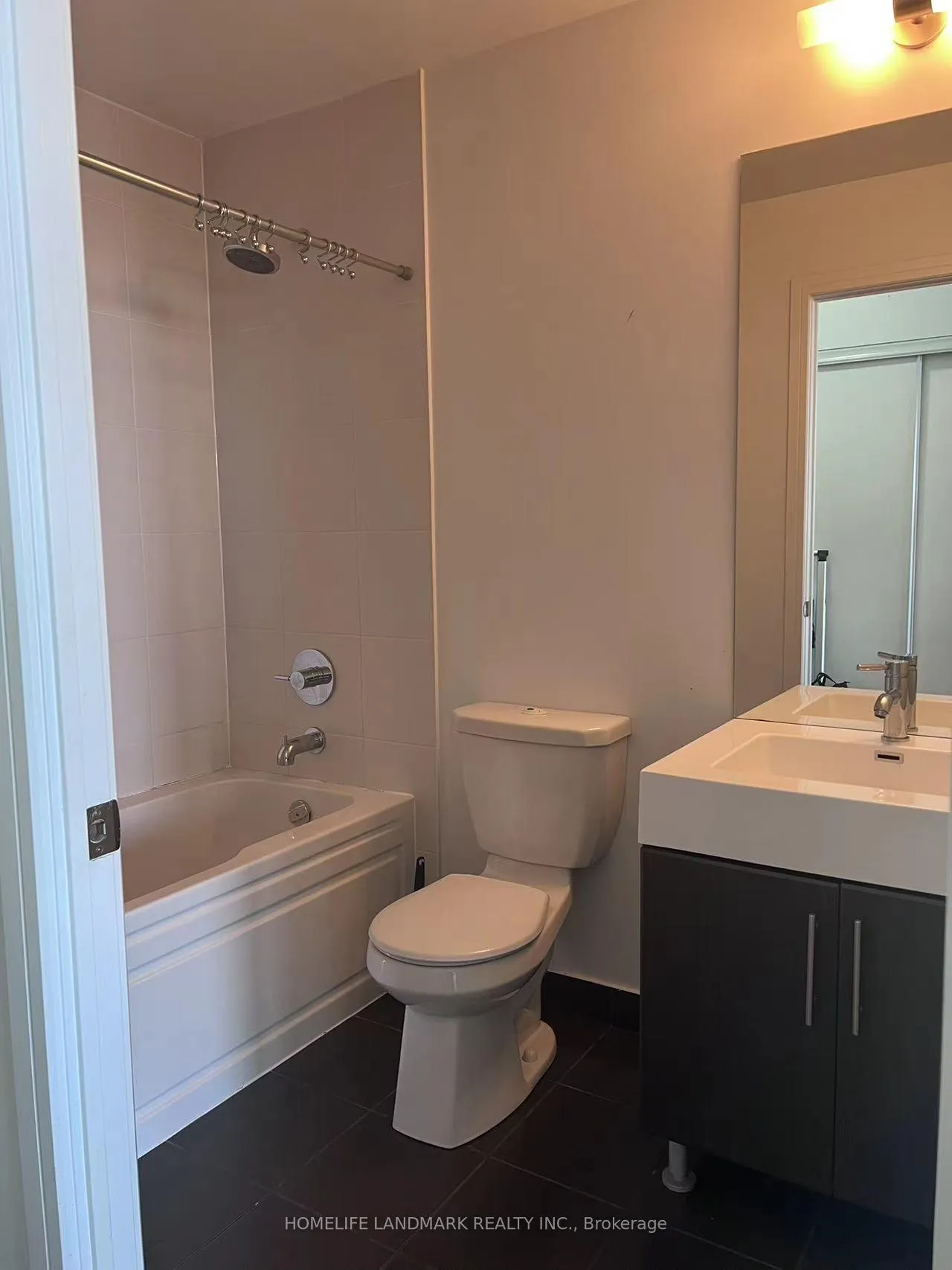 Photo 18 of Unit Lph 05, 35 Brian Peck Crescent, Toronto, Thorncliffe Park — HOMEH