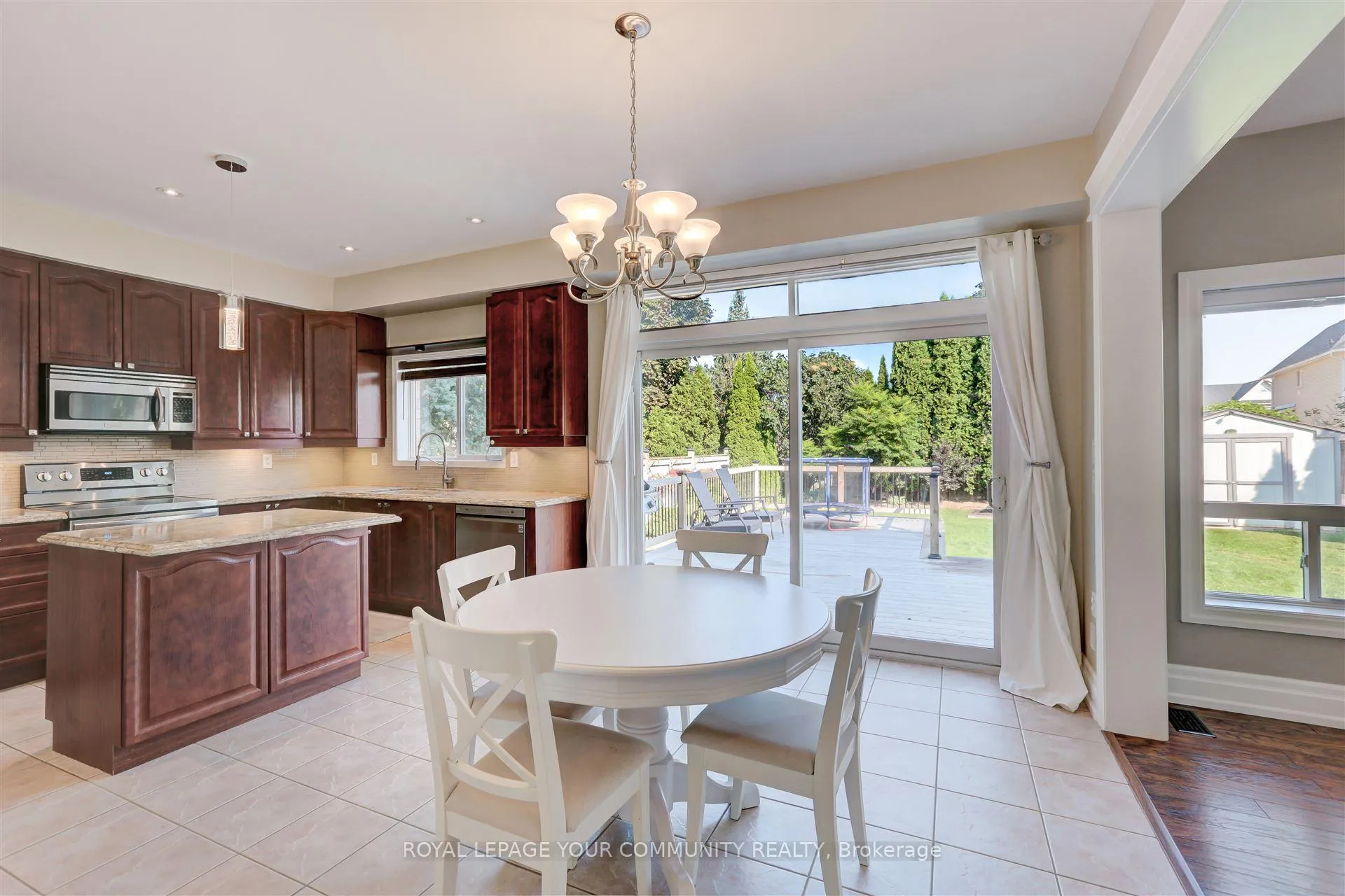 Photo 16 of 17 Rosena Lane, Uxbridge — HOMEH