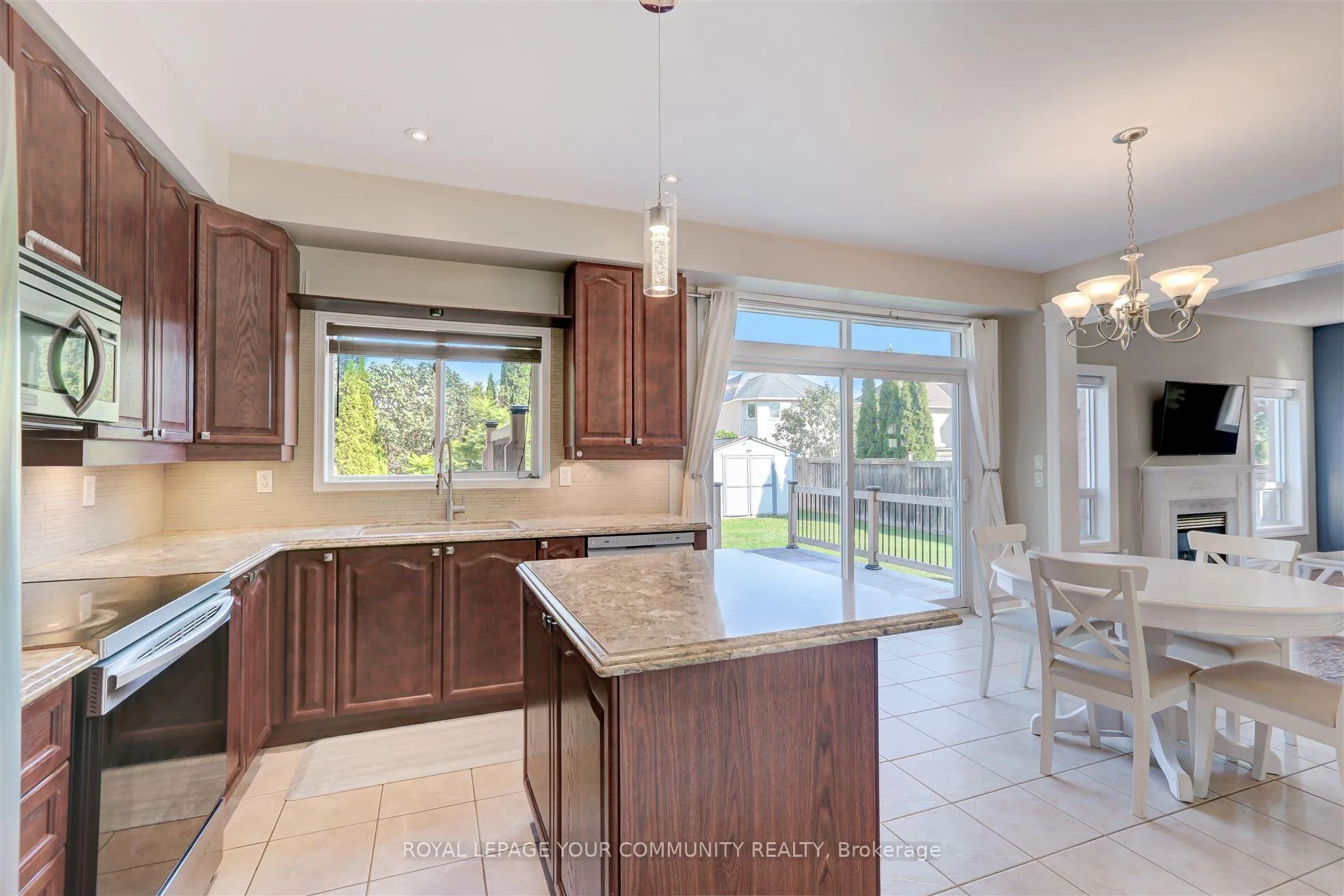 Photo 17 of 17 Rosena Lane, Uxbridge — HOMEH