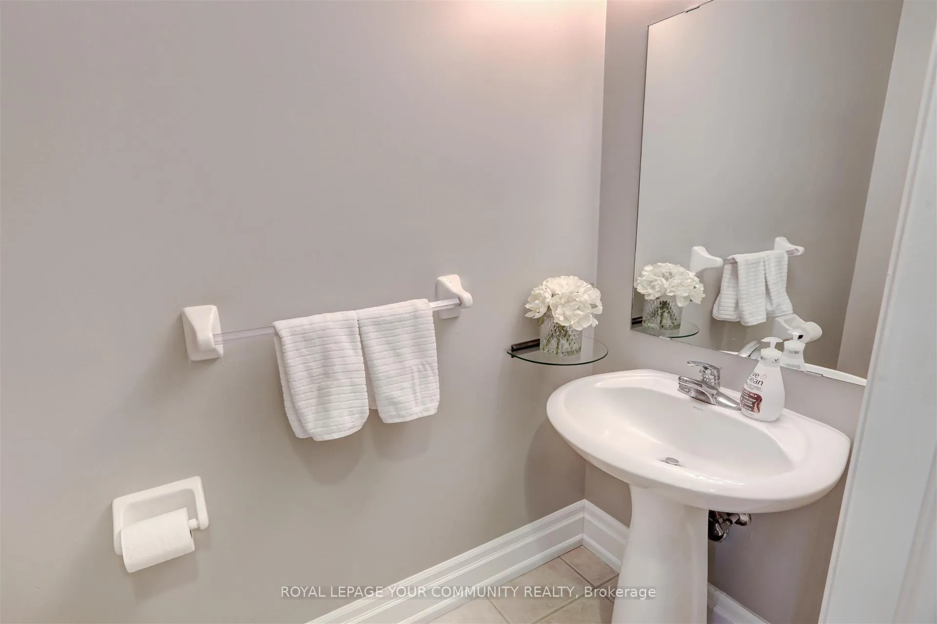 Photo 21 of 17 Rosena Lane, Uxbridge — HOMEH