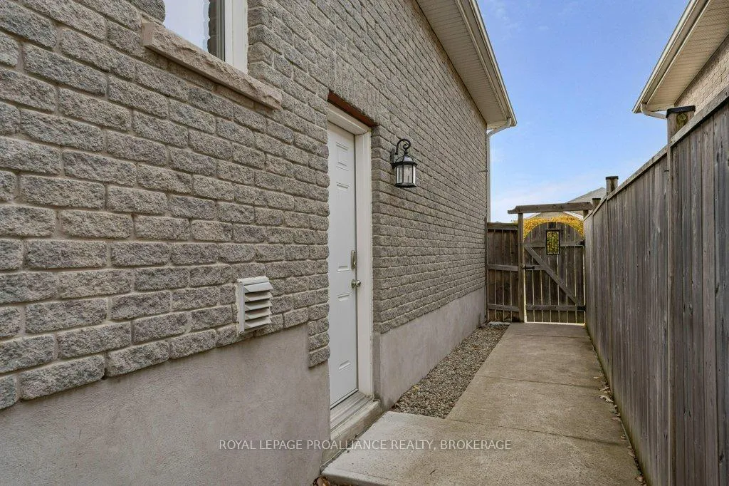 Photo 42 of 524 Baldwin Court, Kingston, City Northwest — HOMEH