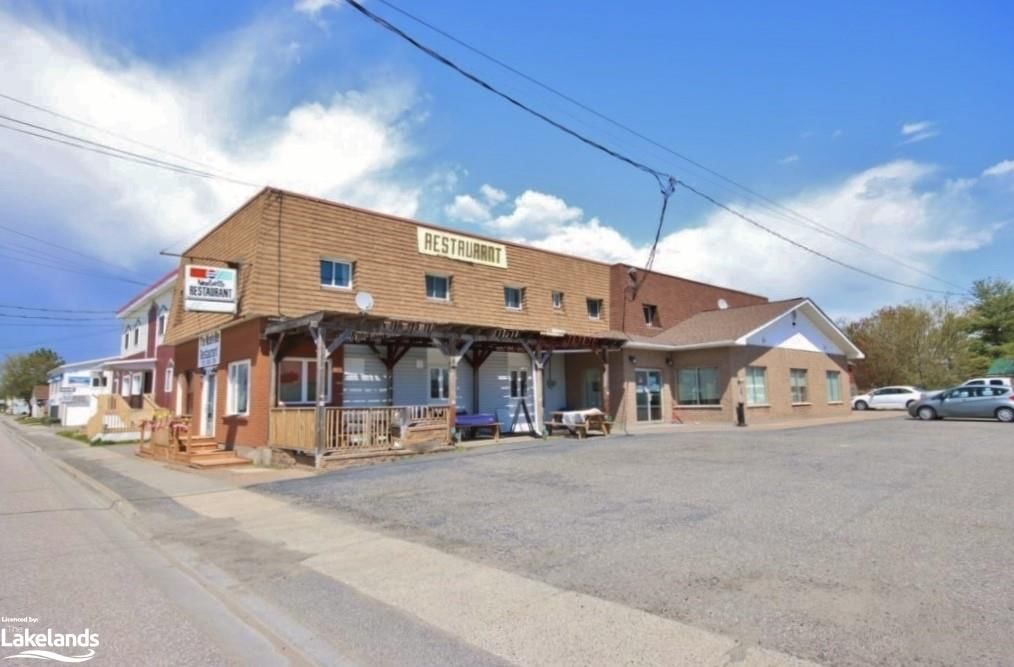 Photo 2 of 8 St David Street, French River — HOMEH