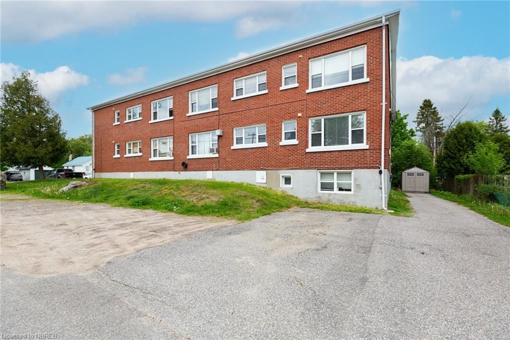 Photo 6 of 810 Ann Street, North Bay, Central — HOMEH