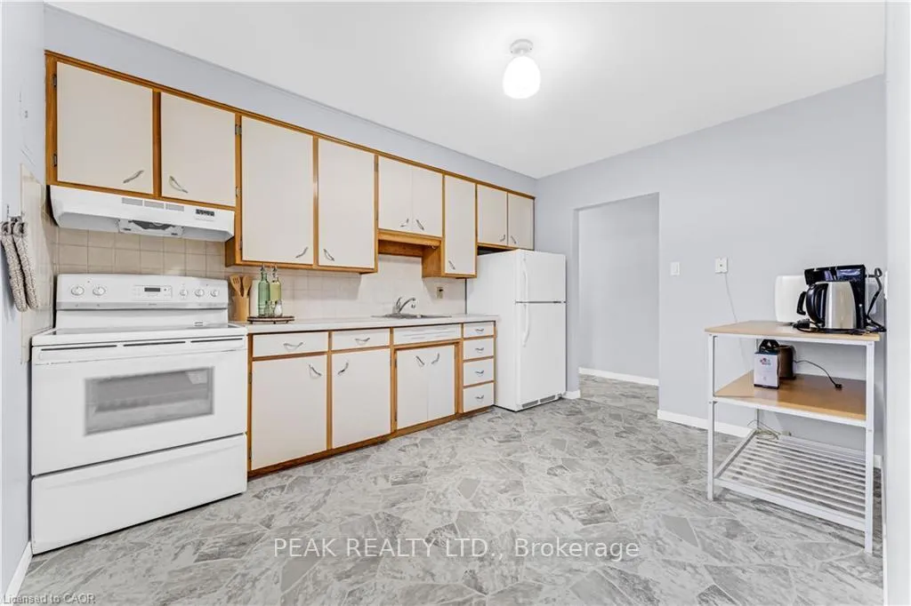 Photo 33 of 58 Brandon Avenue, Kitchener — HOMEH