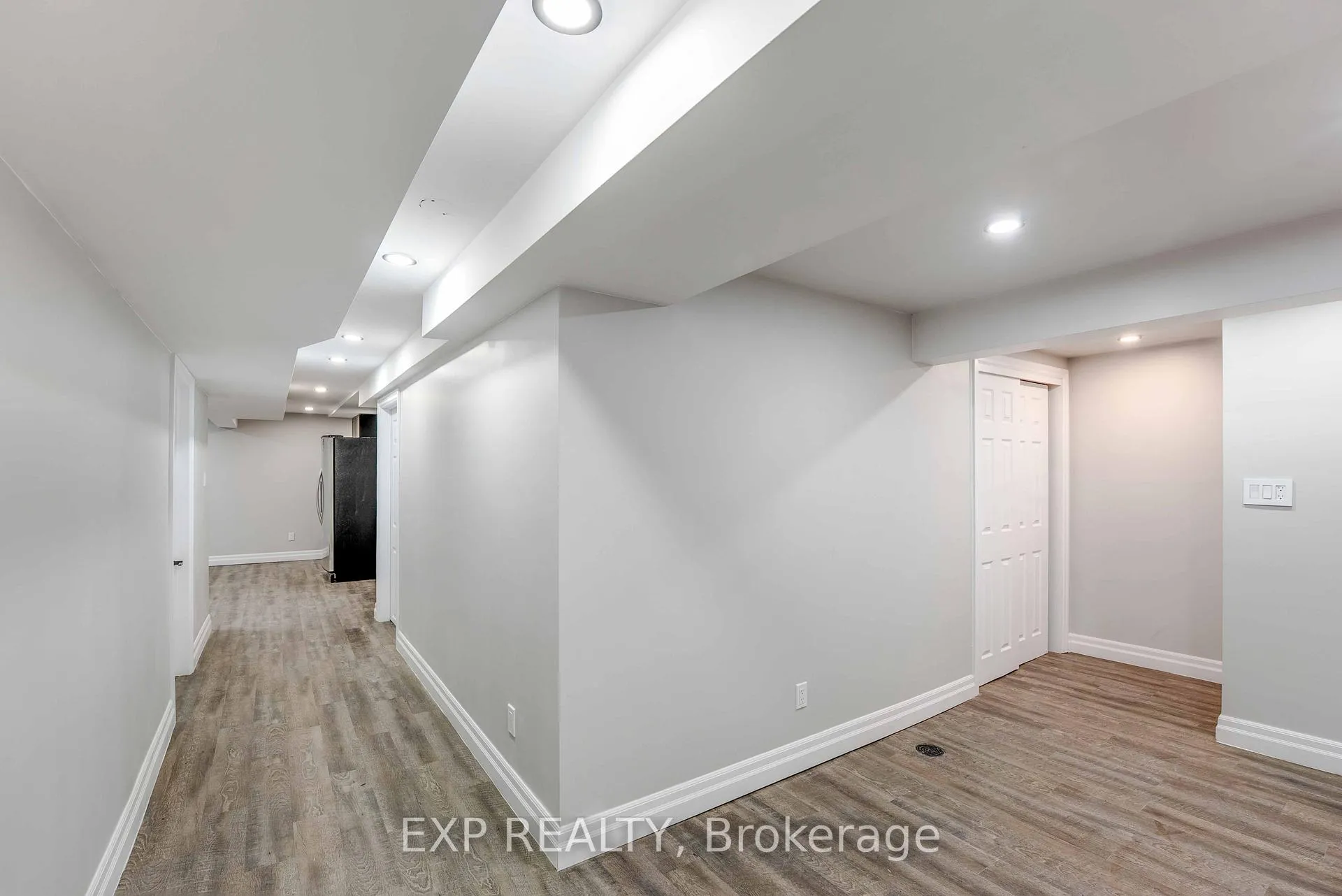 Photo 19 of 3426 Strang Drive, Niagara Falls, Chippawa — HOMEH