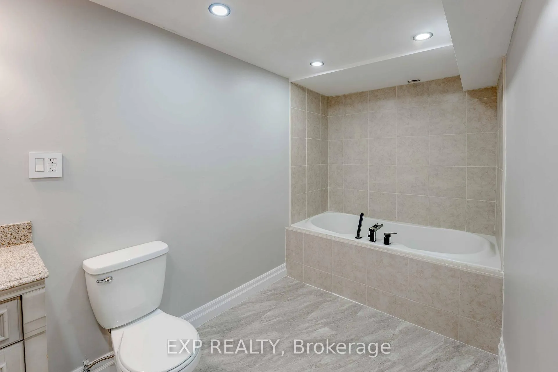 Photo 22 of 3426 Strang Drive, Niagara Falls, Chippawa — HOMEH