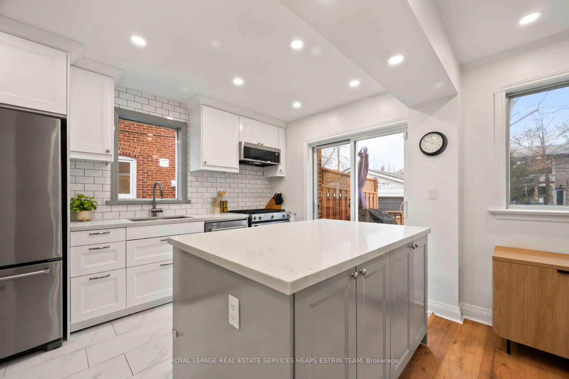 Photo 13 of 54 Thursfield Crescent, Toronto, Leaside — HOMEH