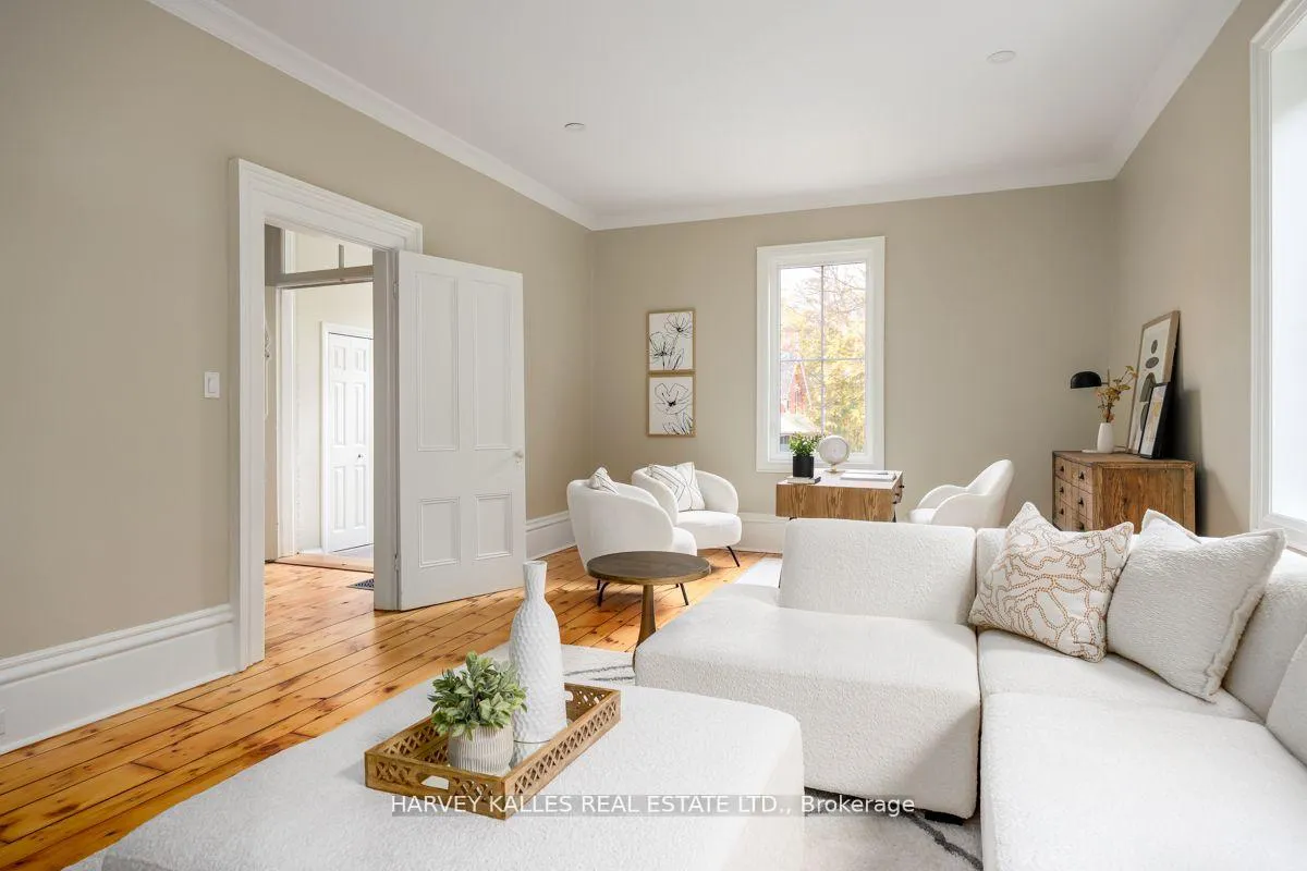 Photo 5 of 15375 Yonge Street, Aurora, Aurora Village — HOMEH