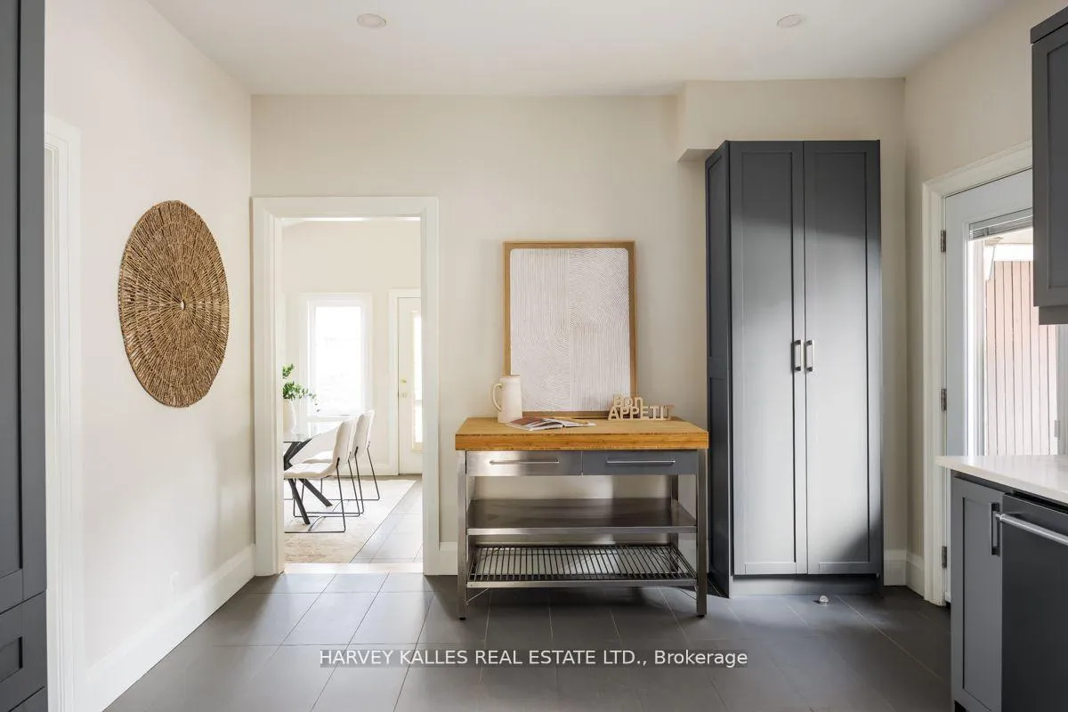 Photo 12 of 15375 Yonge Street, Aurora, Aurora Village — HOMEH