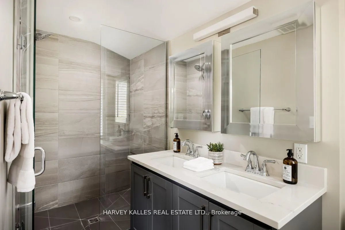 Photo 16 of 15375 Yonge Street, Aurora, Aurora Village — HOMEH