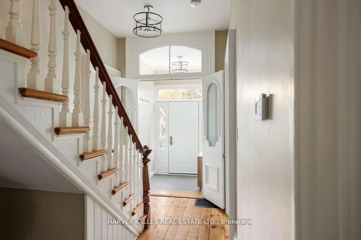 Photo 20 of 15375 Yonge Street, Aurora, Aurora Village — HOMEH