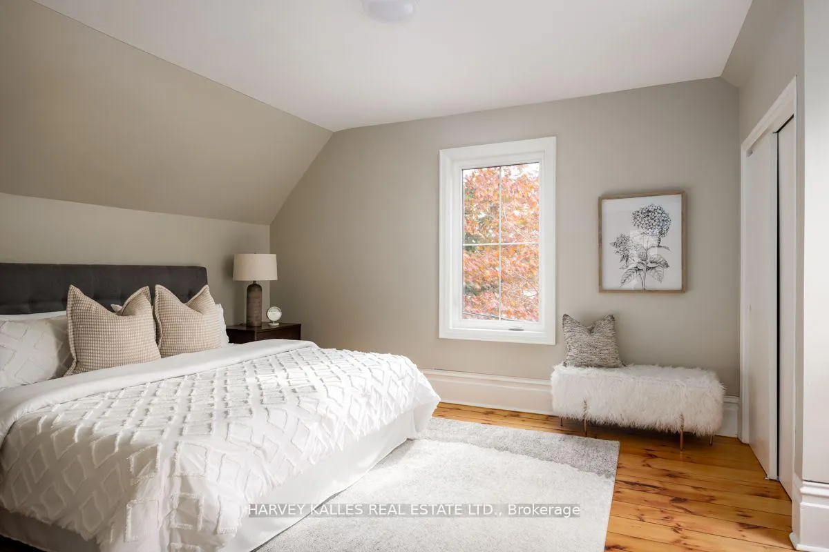 Photo 22 of 15375 Yonge Street, Aurora, Aurora Village — HOMEH
