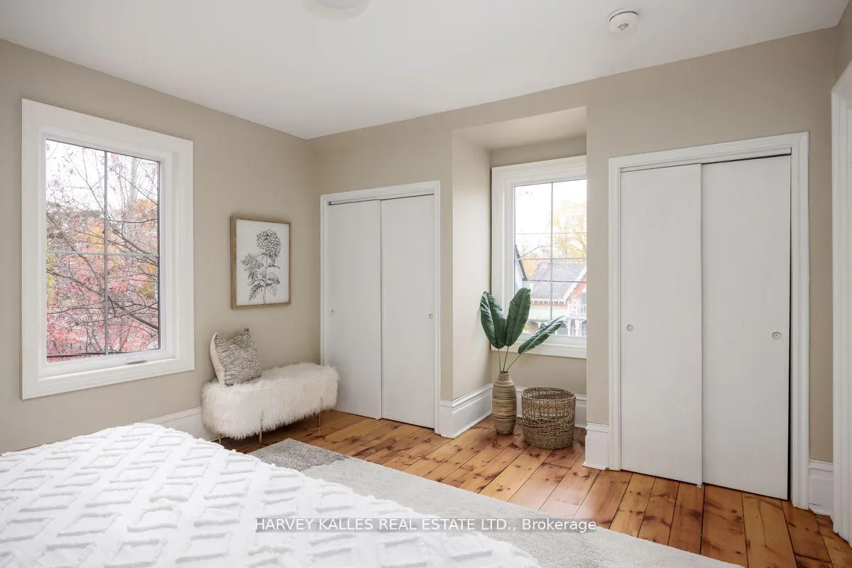 Photo 24 of 15375 Yonge Street, Aurora, Aurora Village — HOMEH