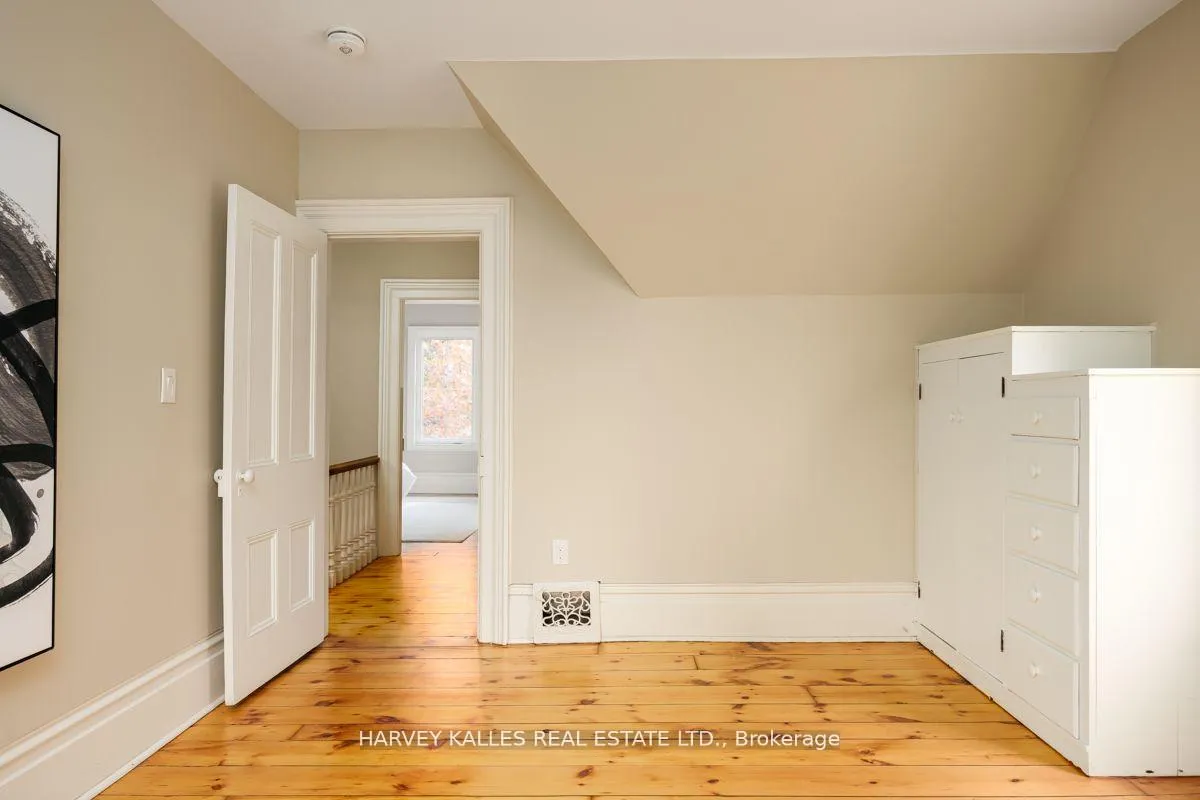 Photo 26 of 15375 Yonge Street, Aurora, Aurora Village — HOMEH