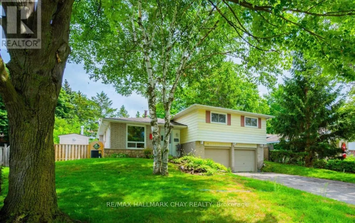 Photo 4 of 13 Jane Crescent, Barrie, Allandale Heights — HOMEH