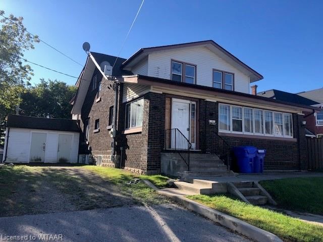 Photo 3 of 19 London Street E, Tillsonburg — HOMEH
