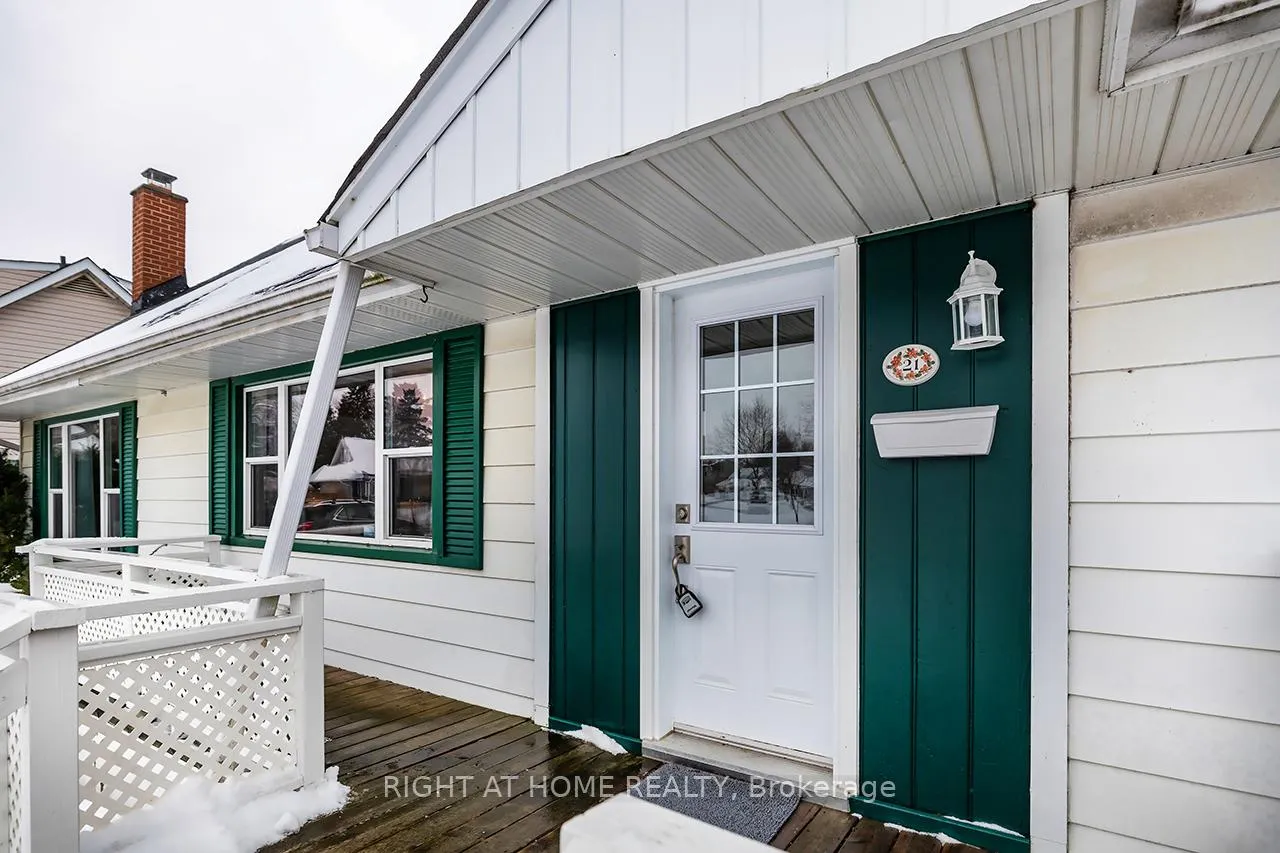 Photo 2 of 21 Wishbone Crescent, Ajax, South East — HOMEH