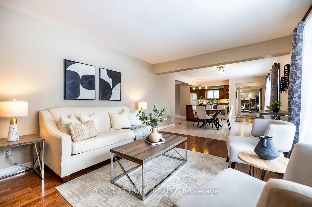 Photo 7 of 21 Wishbone Crescent, Ajax, South East — HOMEH