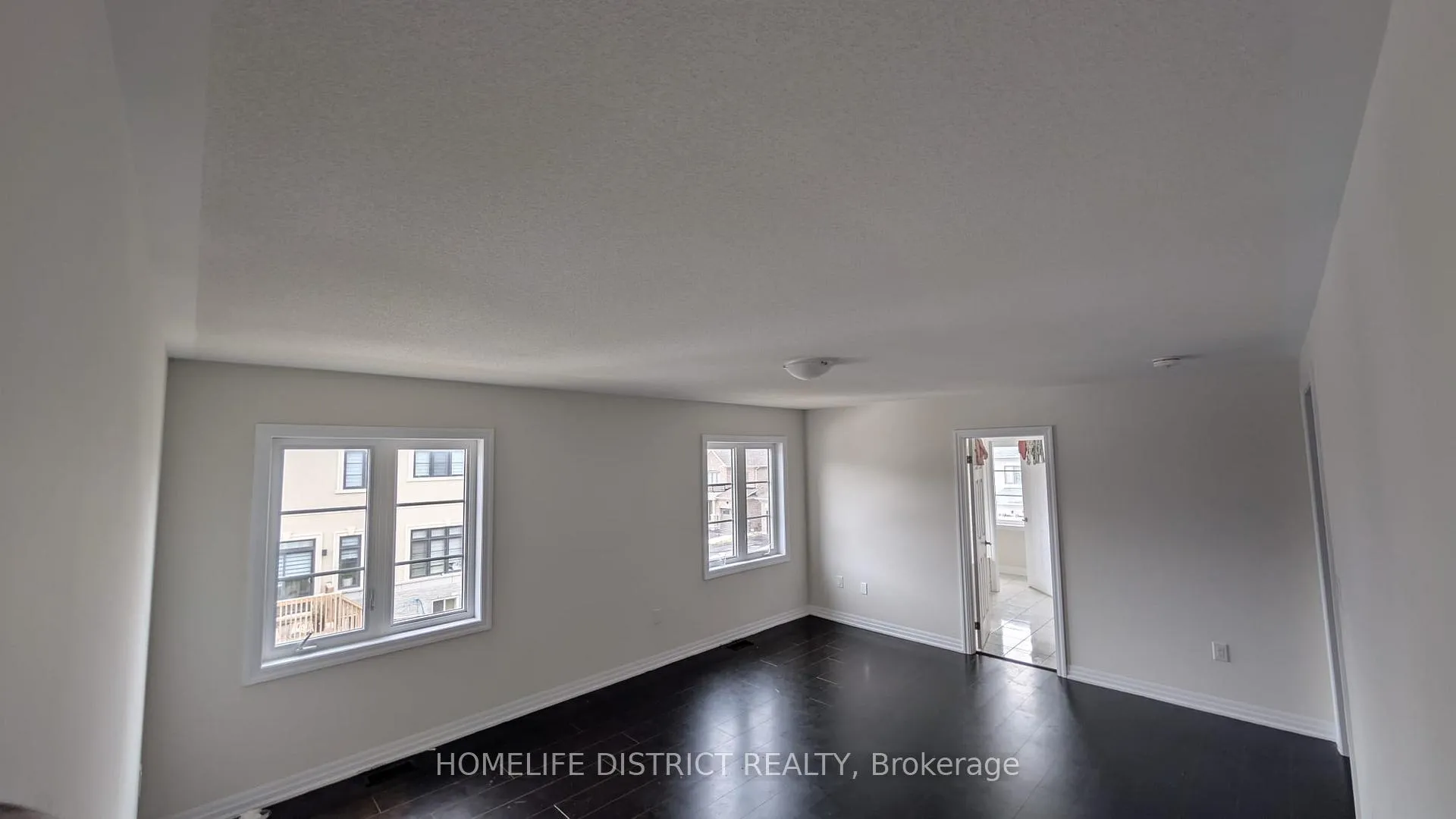 Photo 2 of 160 Belmont Drive, Clarington, Newcastle — HOMEH