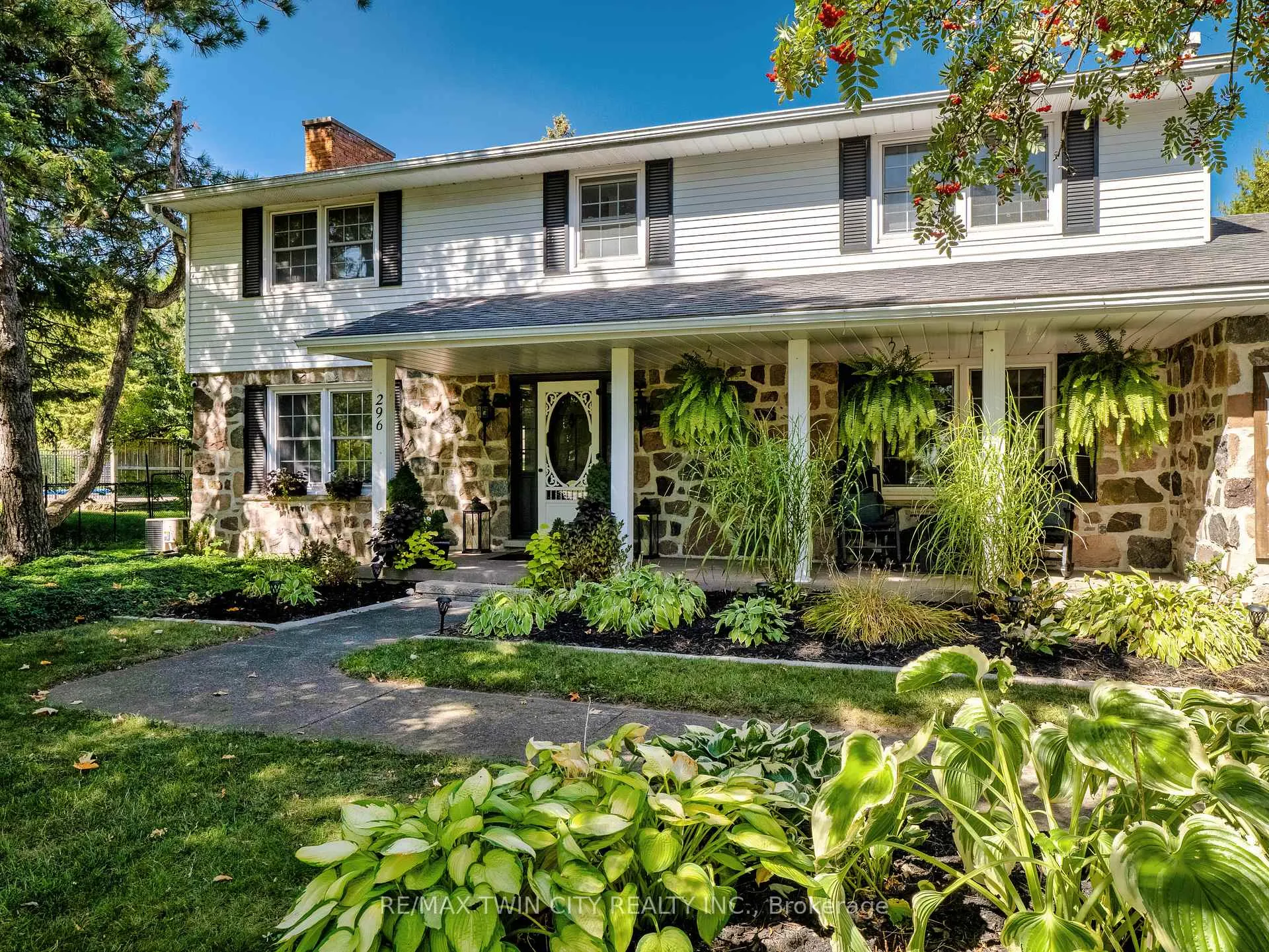 Photo 1 of 296 Edgehill Drive, Kitchener — HOMEH