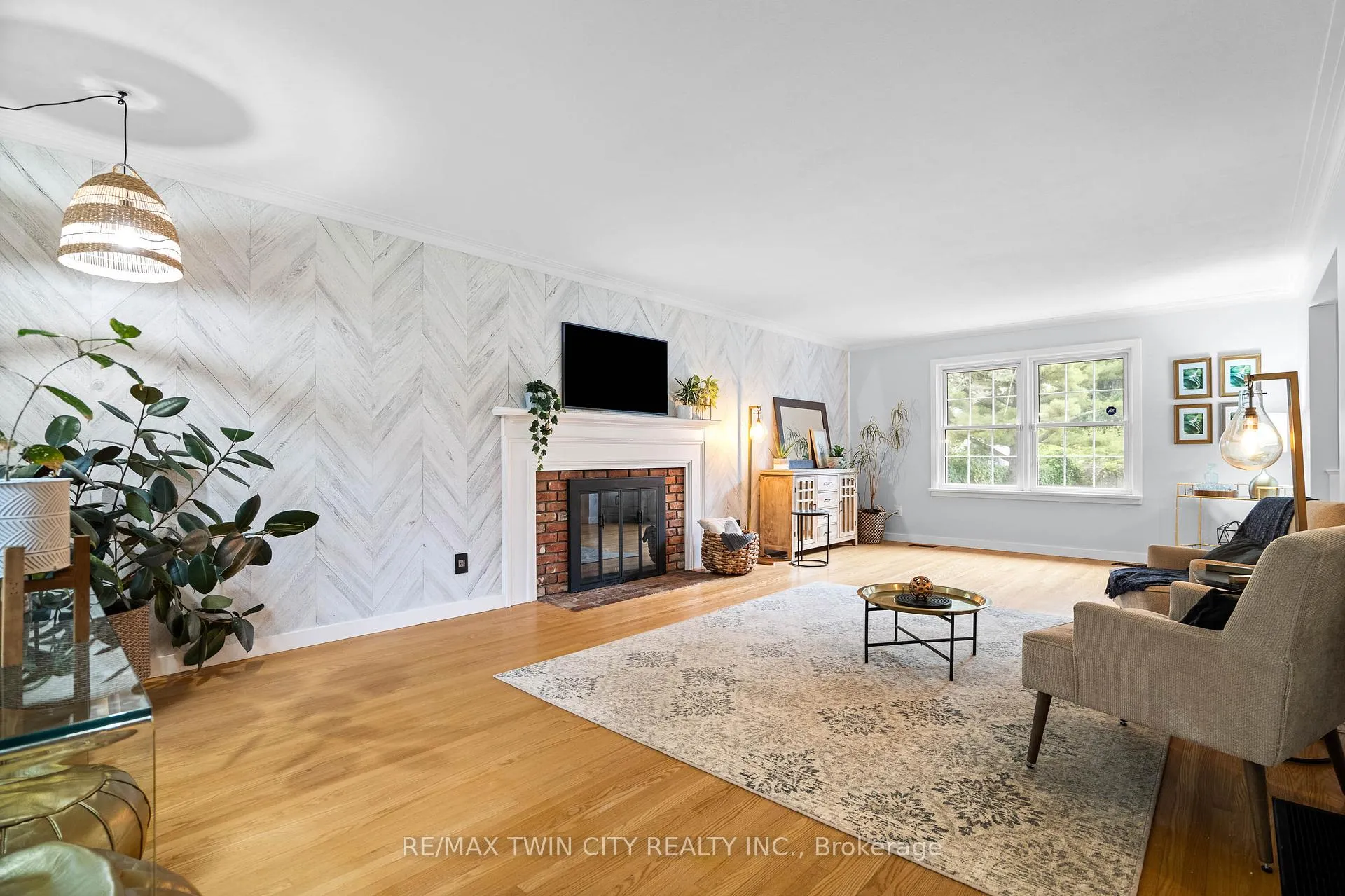 Photo 7 of 296 Edgehill Drive, Kitchener — HOMEH