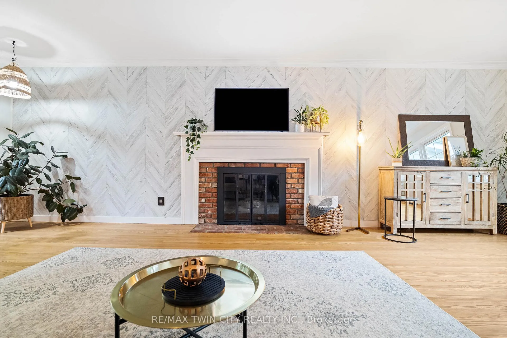 Photo 11 of 296 Edgehill Drive, Kitchener — HOMEH