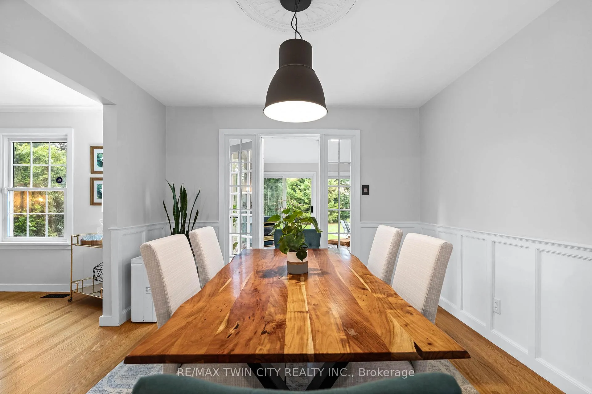 Photo 13 of 296 Edgehill Drive, Kitchener — HOMEH