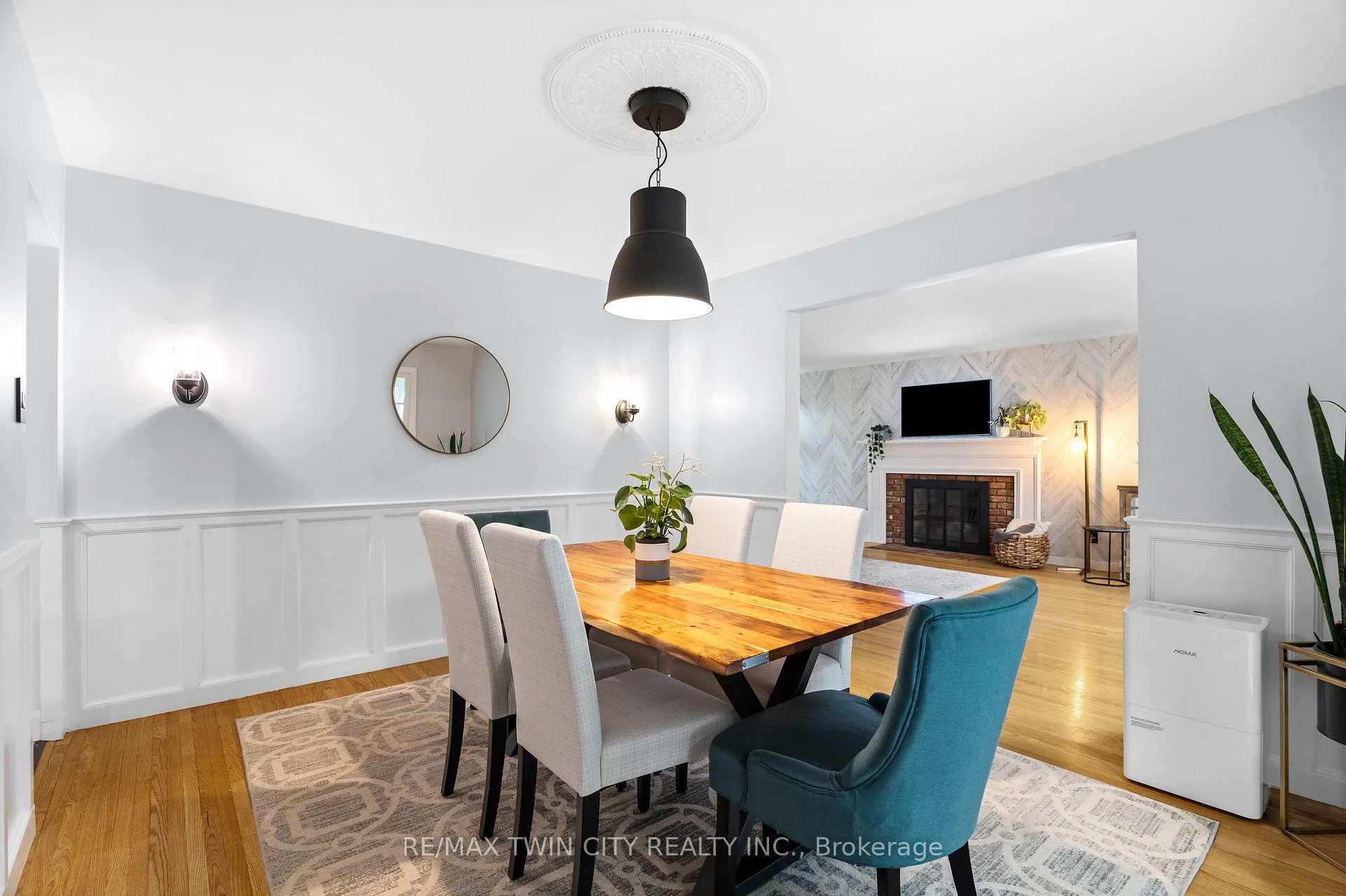 Photo 15 of 296 Edgehill Drive, Kitchener — HOMEH