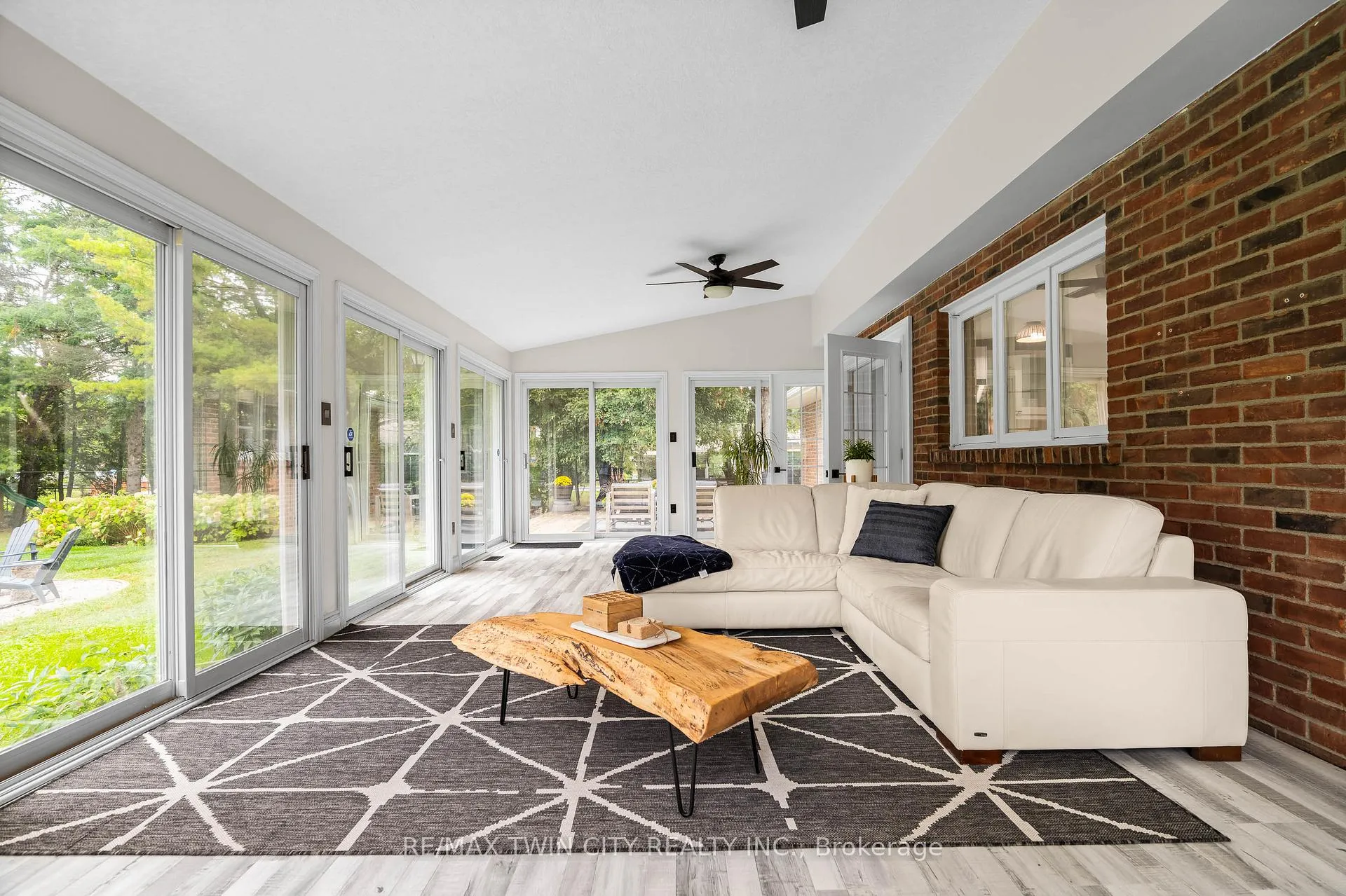 Photo 16 of 296 Edgehill Drive, Kitchener — HOMEH