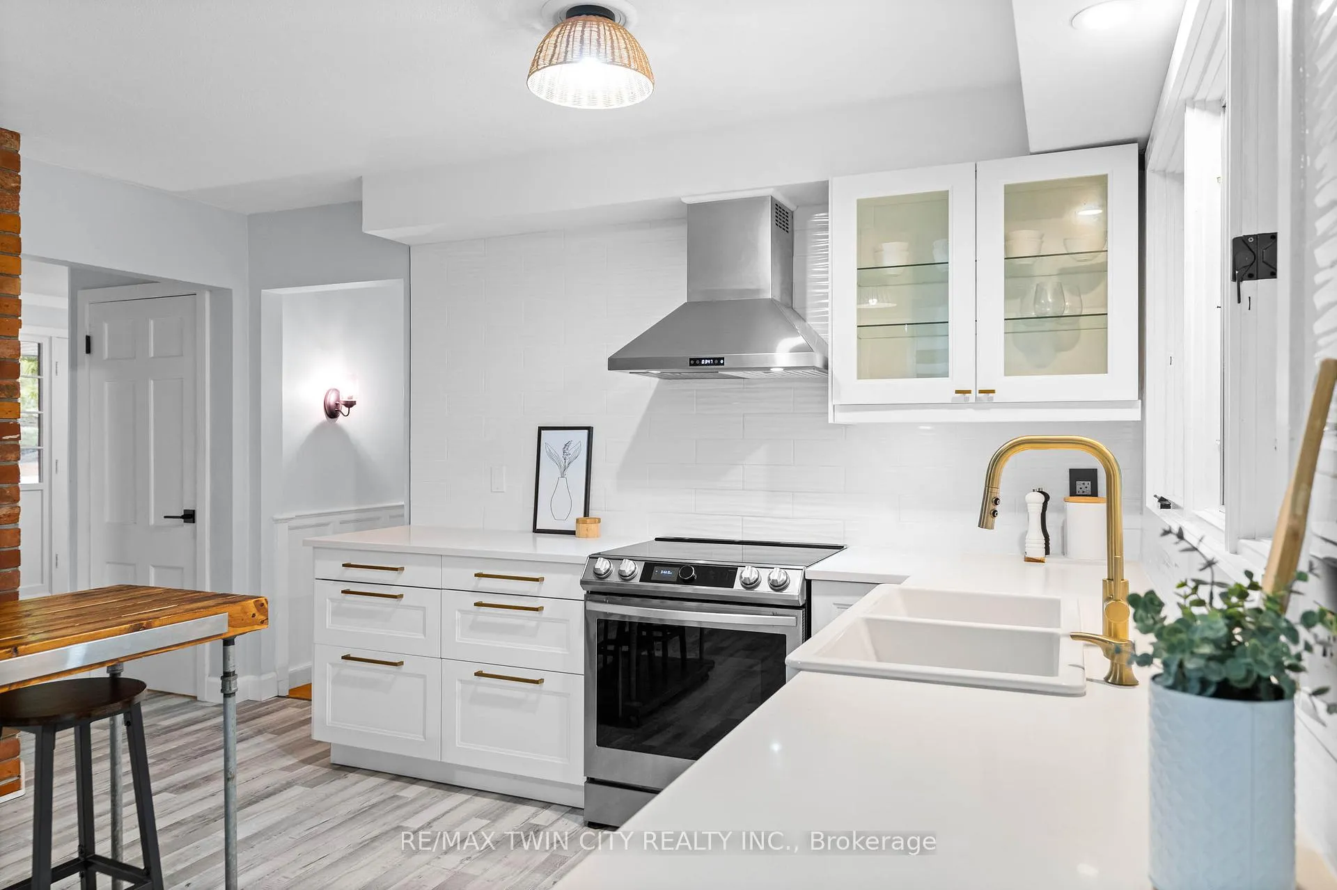 Photo 20 of 296 Edgehill Drive, Kitchener — HOMEH