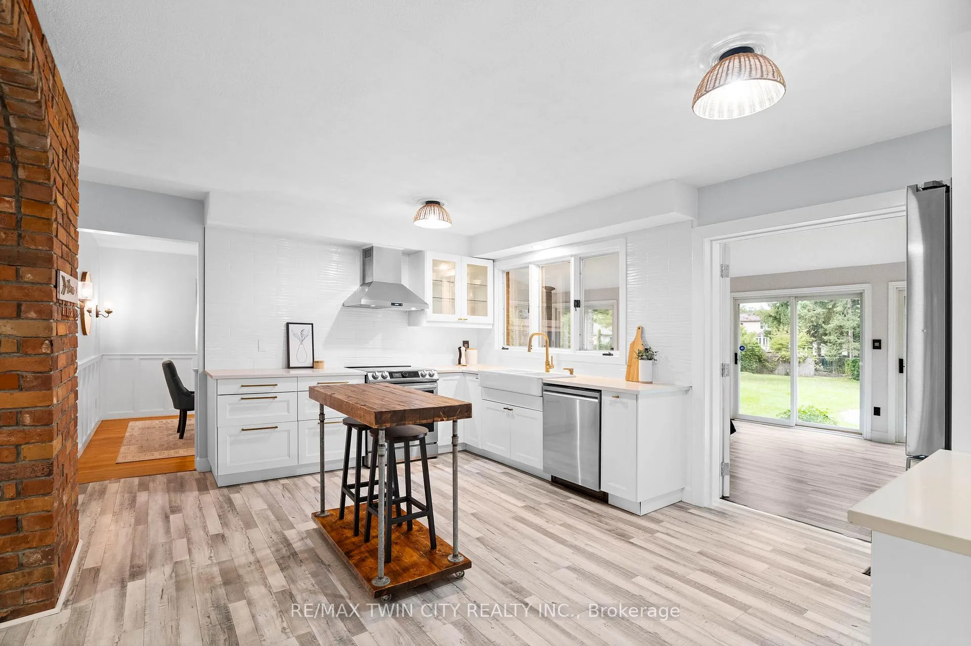 Photo 28 of 296 Edgehill Drive, Kitchener — HOMEH