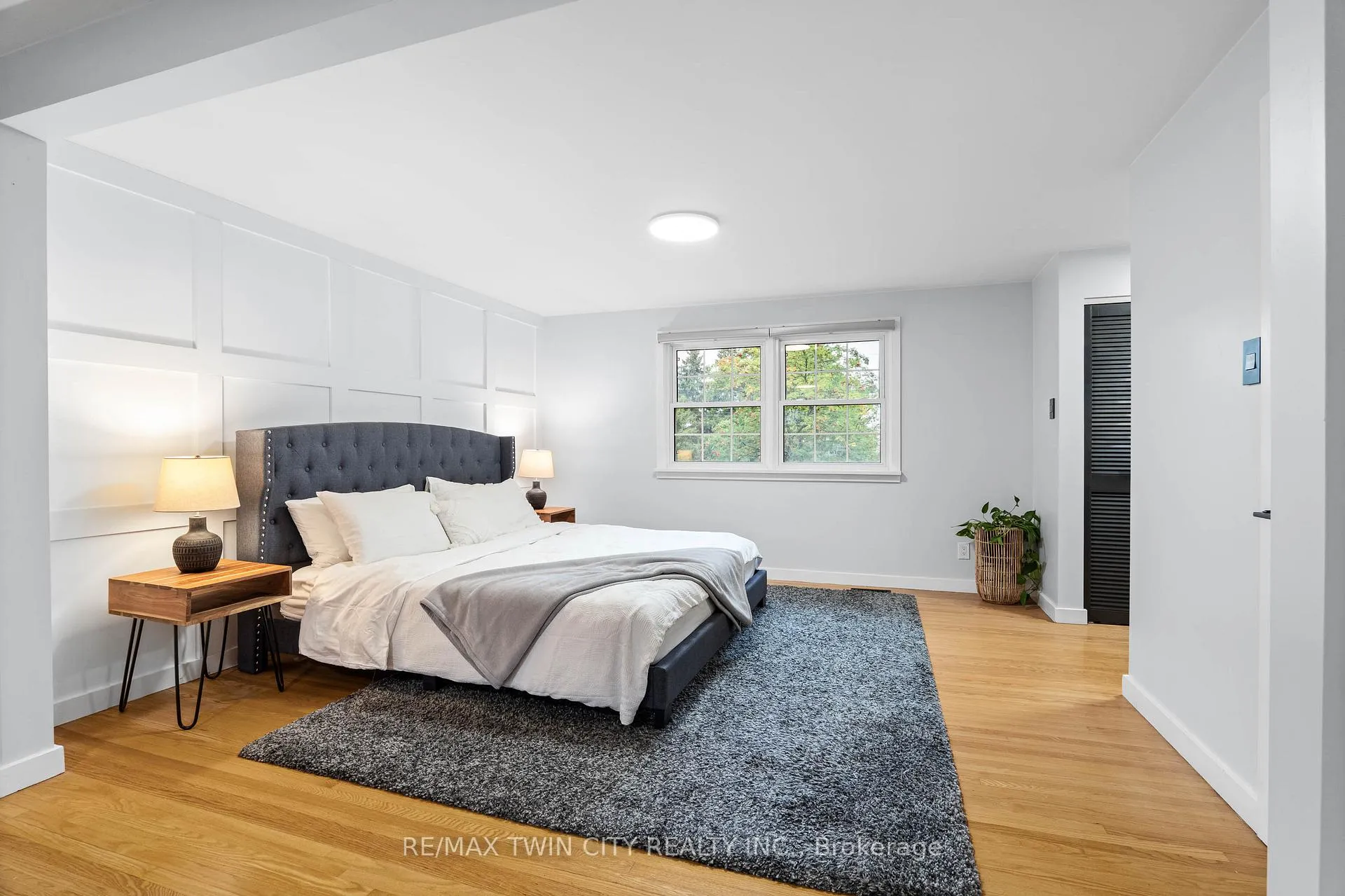 Photo 37 of 296 Edgehill Drive, Kitchener — HOMEH