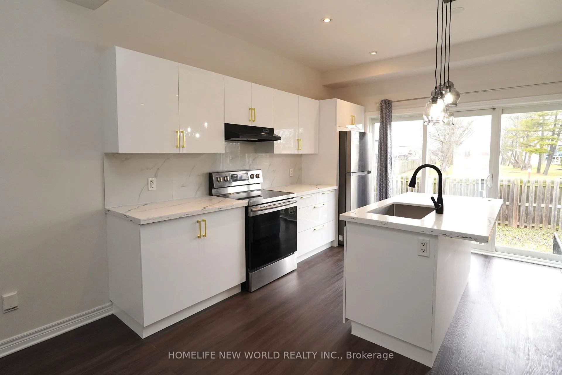 Photo 4 of 5991 Kate Avenue, Niagara Falls, Forestview — HOMEH