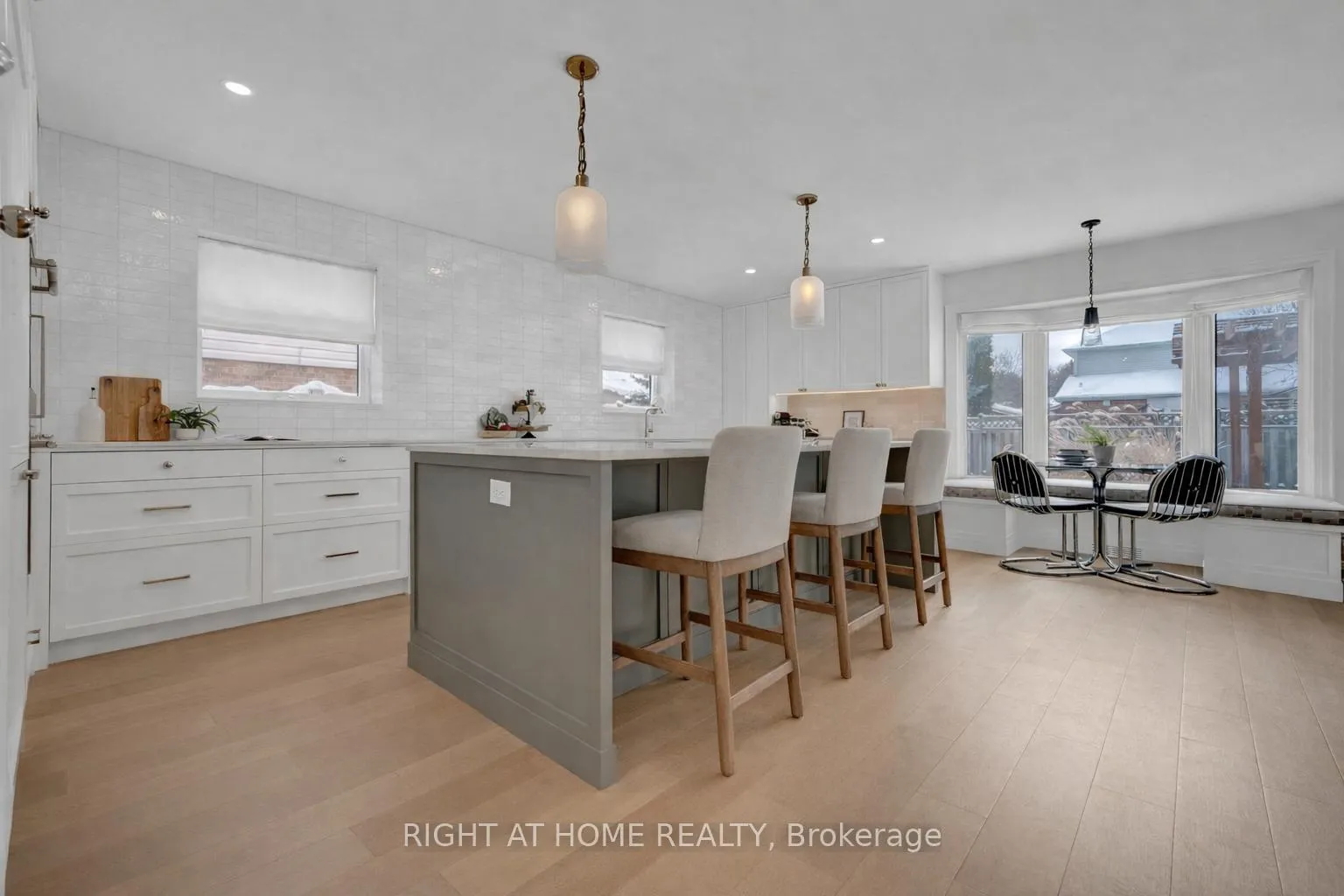 Photo 6 of 527 Beech Street E, Whitby, Pringle Creek — HOMEH