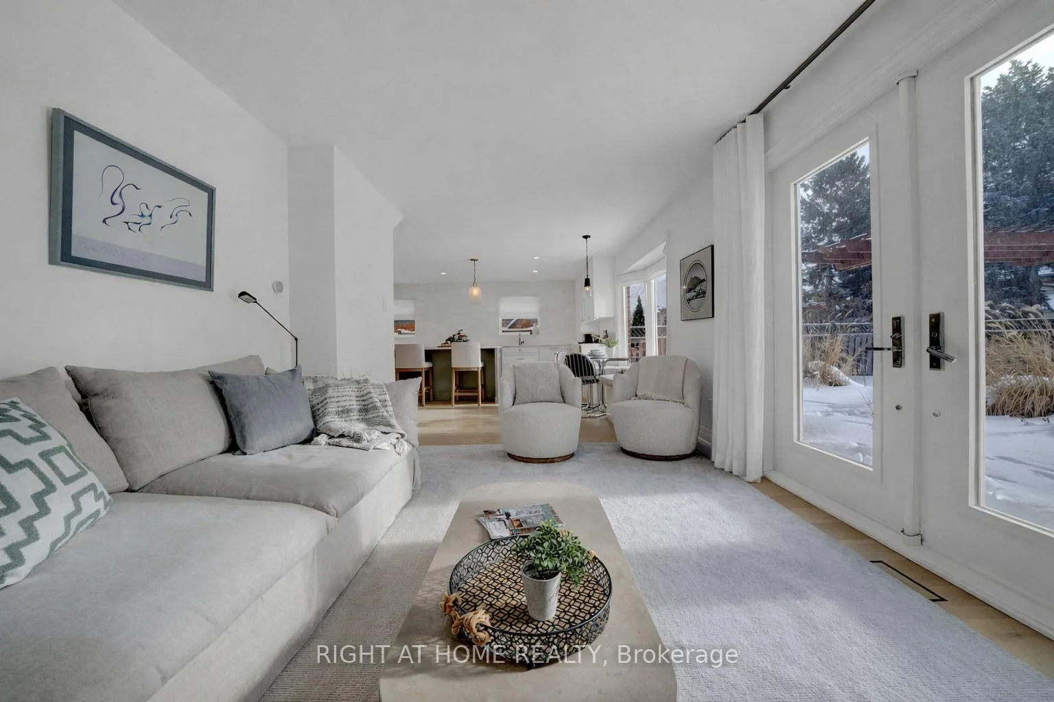 Photo 17 of 527 Beech Street E, Whitby, Pringle Creek — HOMEH