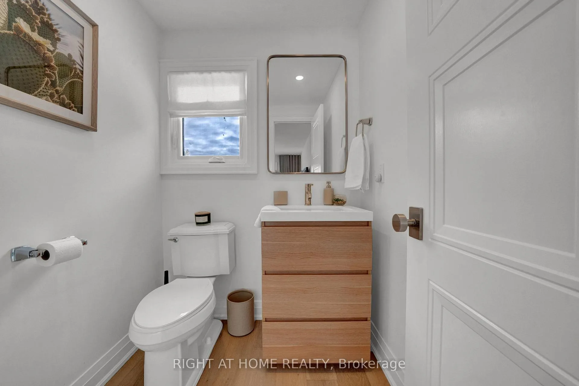 Photo 28 of 527 Beech Street E, Whitby, Pringle Creek — HOMEH