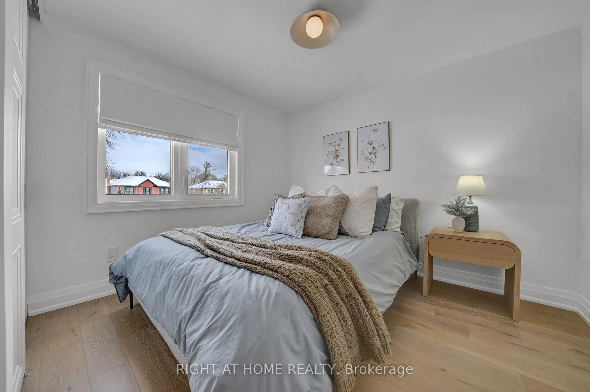 Photo 29 of 527 Beech Street E, Whitby, Pringle Creek — HOMEH