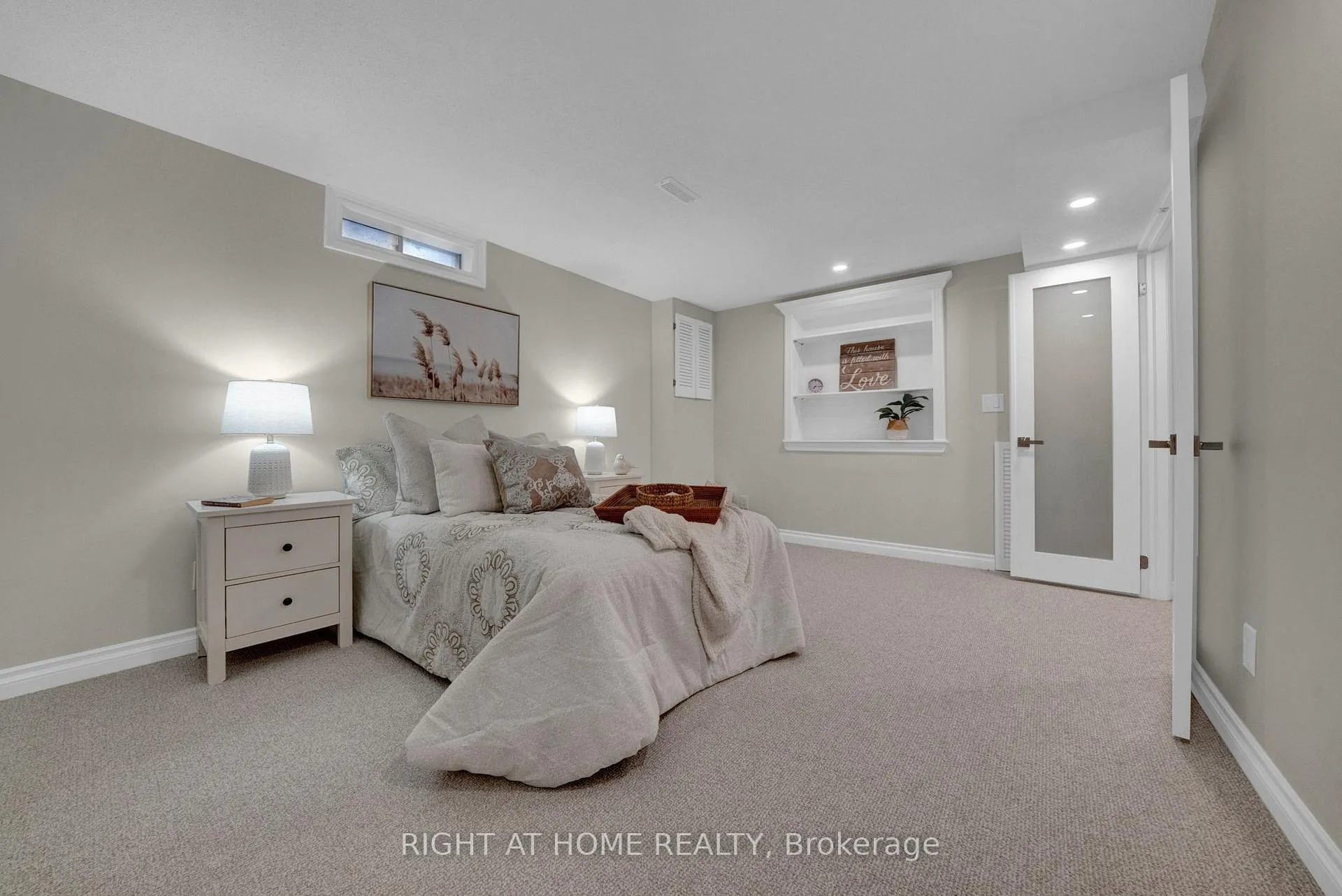 Photo 40 of 527 Beech Street E, Whitby, Pringle Creek — HOMEH
