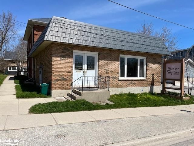 Photo 4 of 36 Trowbridge Street E, Meaford — HOMEH