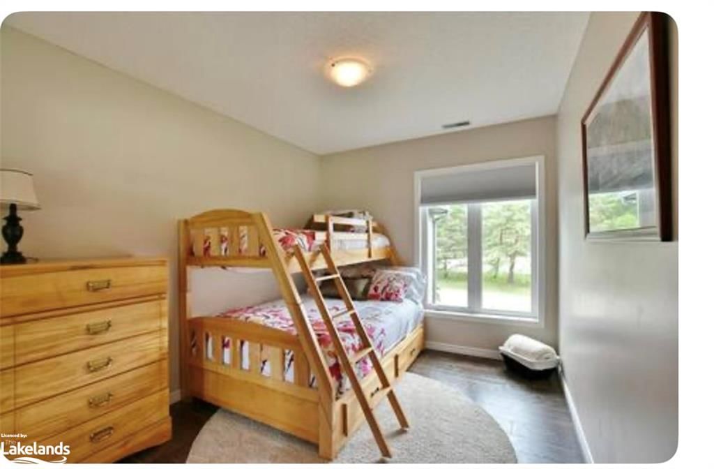 Photo 6 of 333 Mariners Way, Collingwood — HOMEH