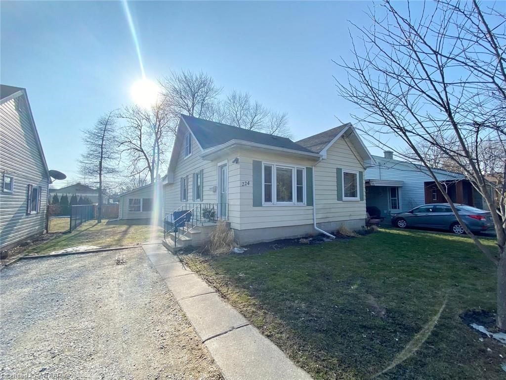 Photo 1 of 224 Joseph Street, Chatham-Kent, Chatham — HOMEH