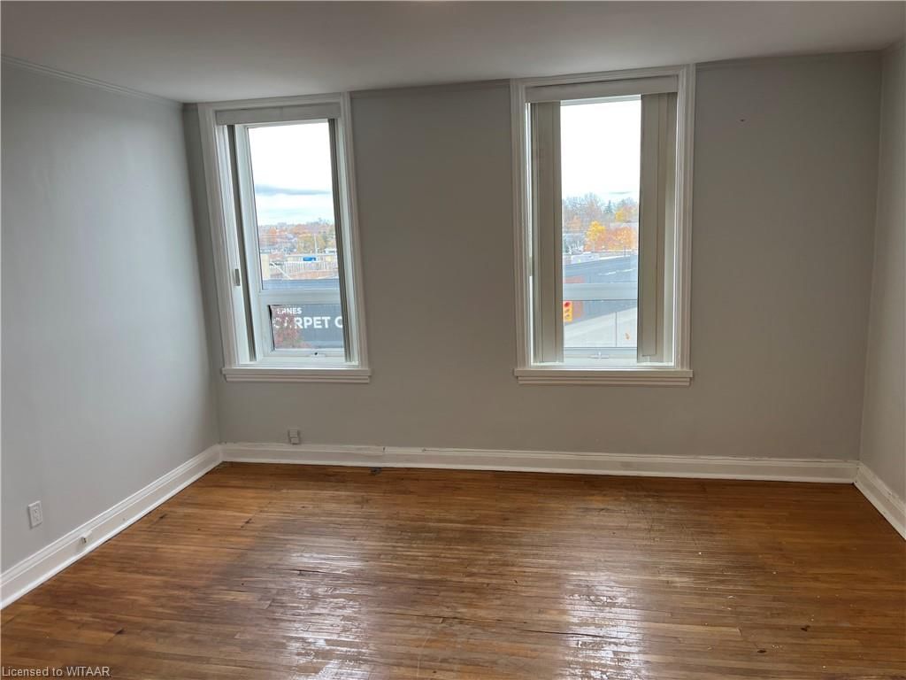 Photo 5 of Unit 4, 2 Baldwin Street, Tillsonburg — HOMEH