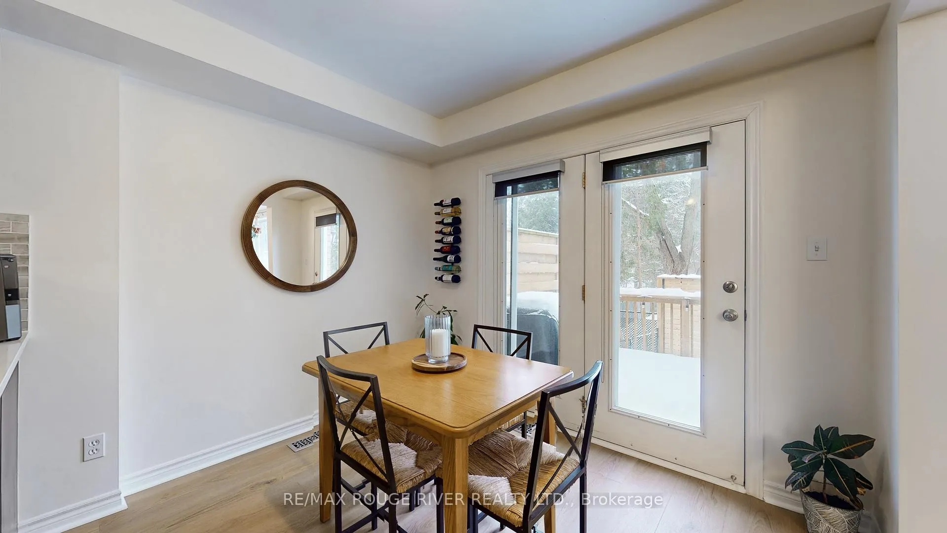 Photo 8 of 94 Richfield Square, Clarington, Courtice — HOMEH