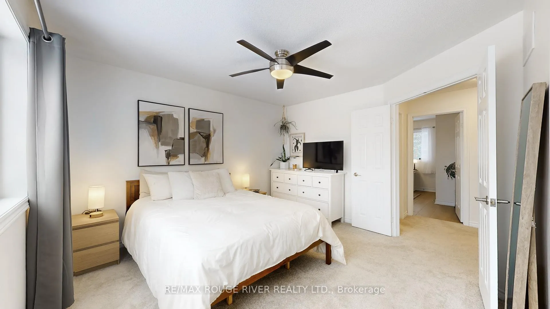 Photo 12 of 94 Richfield Square, Clarington, Courtice — HOMEH