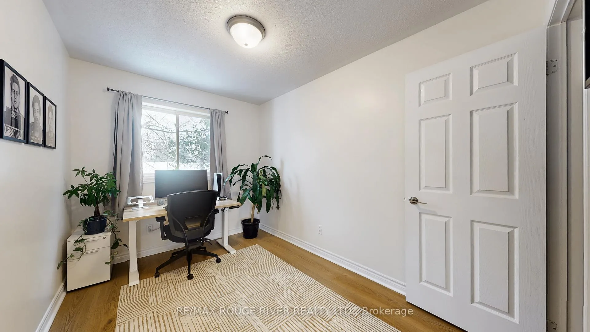 Photo 13 of 94 Richfield Square, Clarington, Courtice — HOMEH