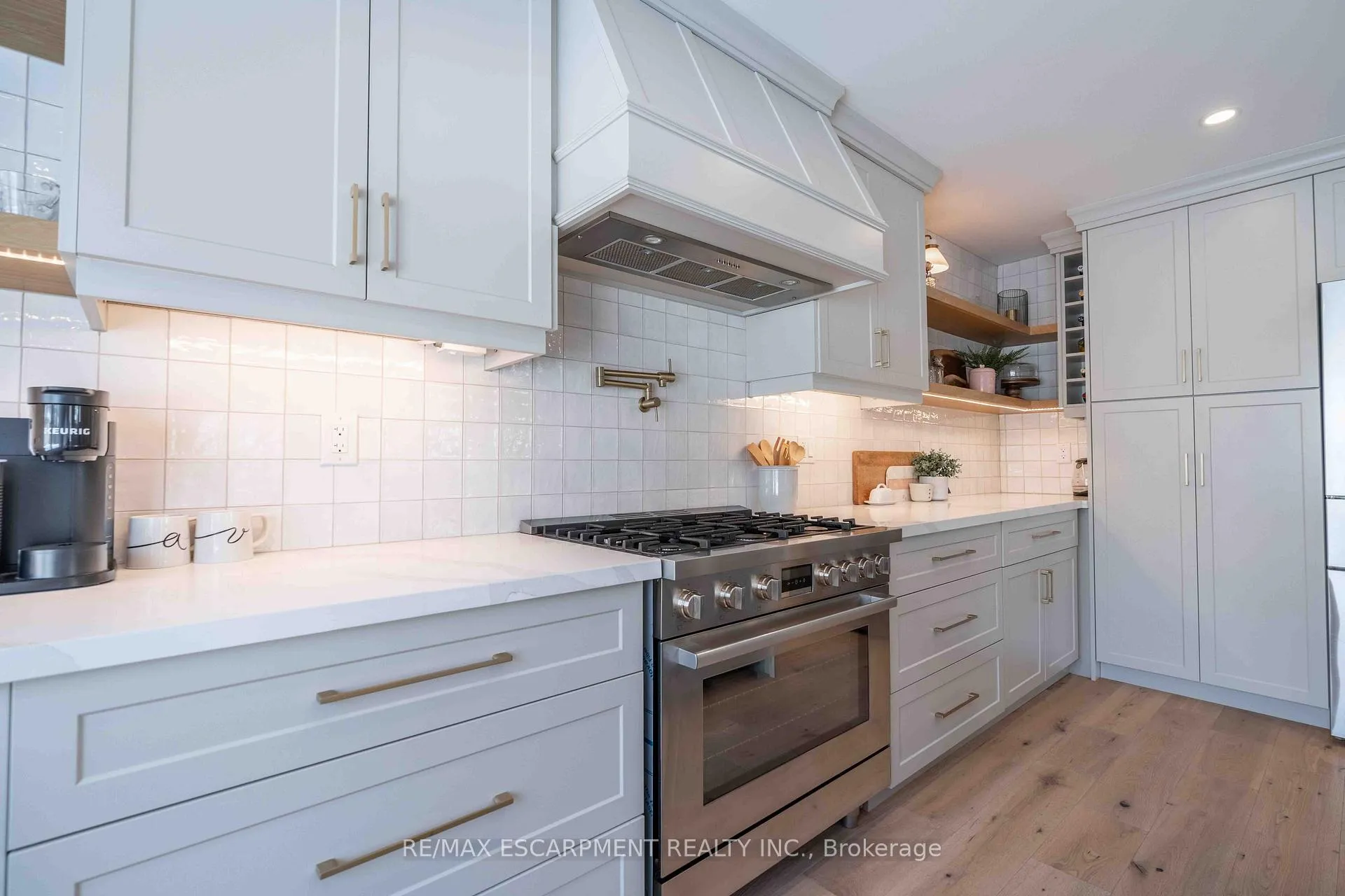 Photo 5 of 34 William Johnson Street, Hamilton, Stoney Creek Mountain — HOMEH